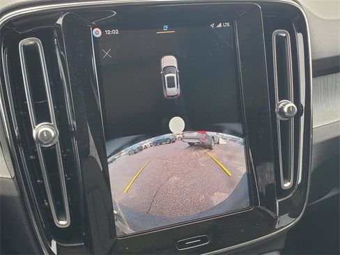 New 2026 Volvo XC40 B5 Core w/ Protection Package Premier image 21