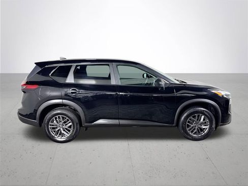 Used 2024 Nissan Rogue S image 5