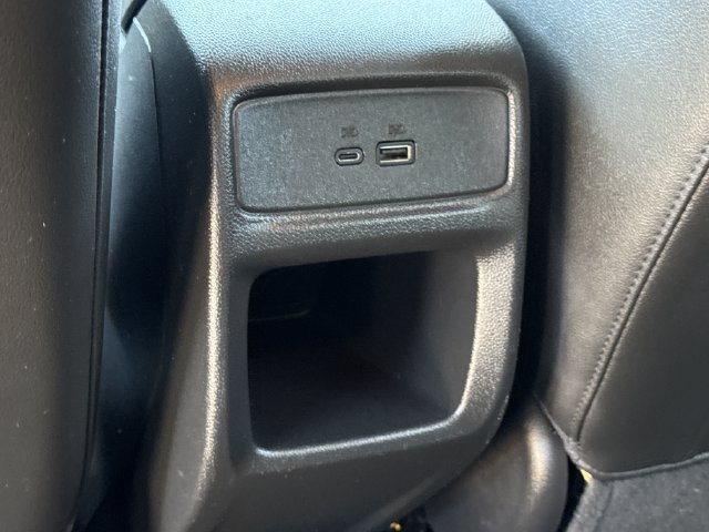 Used 2024 Chevrolet Trax LT FWD image 11