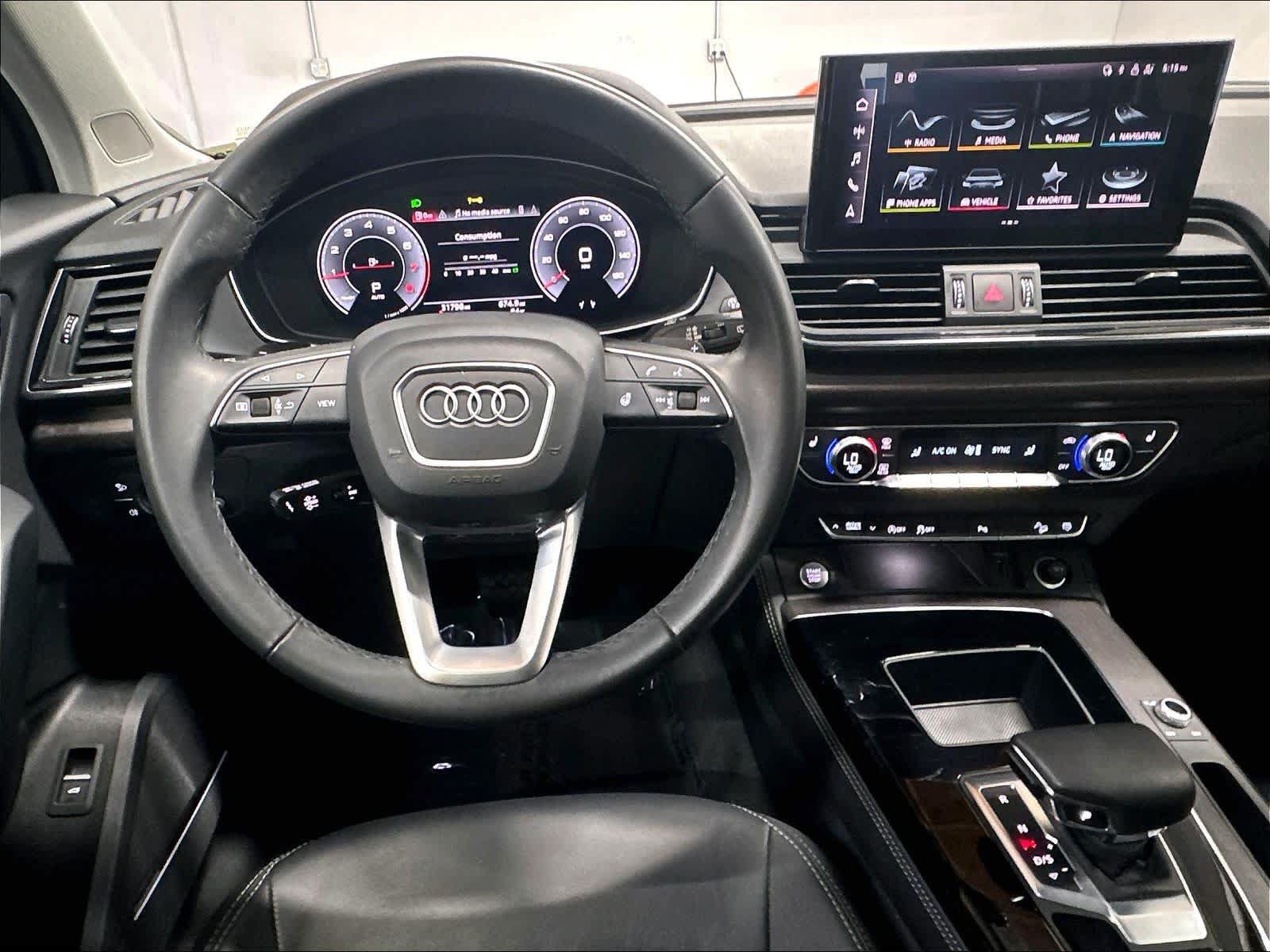 Used 2023 Audi Q5 2.0T Premium Plus w/ Premium Plus Package AWD/4WD image 7