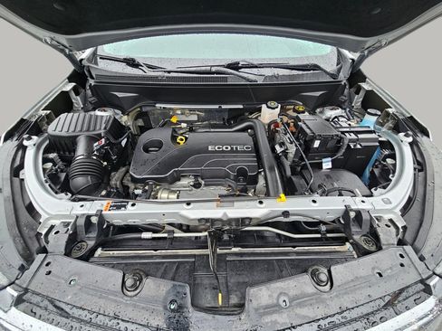 Used 2022 Chevrolet Equinox Premier w/ LPO, Cargo Package image 18