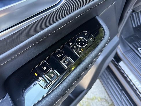 New 2026 INFINITI QX80 Luxe RWD image 10