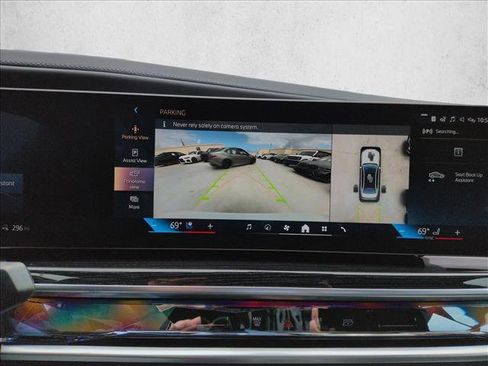 Used 2026 BMW i7 eDrive50 w/ M Sport Package RWD image 13