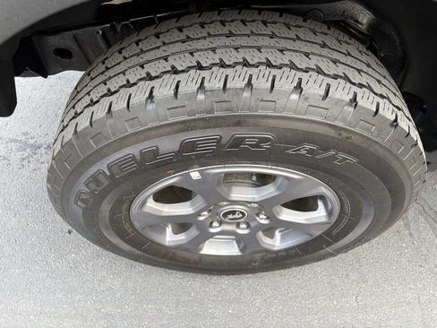 Used 2025 Ford Bronco Big Bend image 14