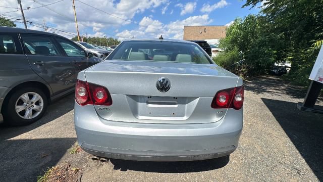 Used 2009 Volkswagen Jetta SEL FWD image 6