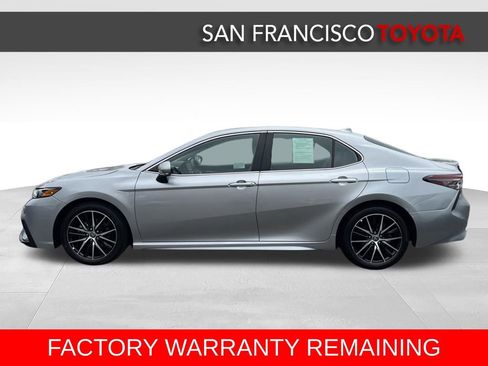 Used 2023 Toyota Camry SE FWD image 2