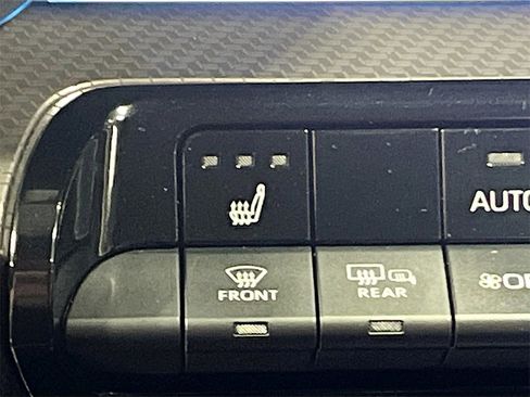 Used 2023 Toyota Prius XLE image 20