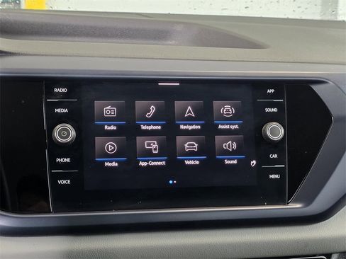 Used 2022 Volkswagen Taos SE image 16