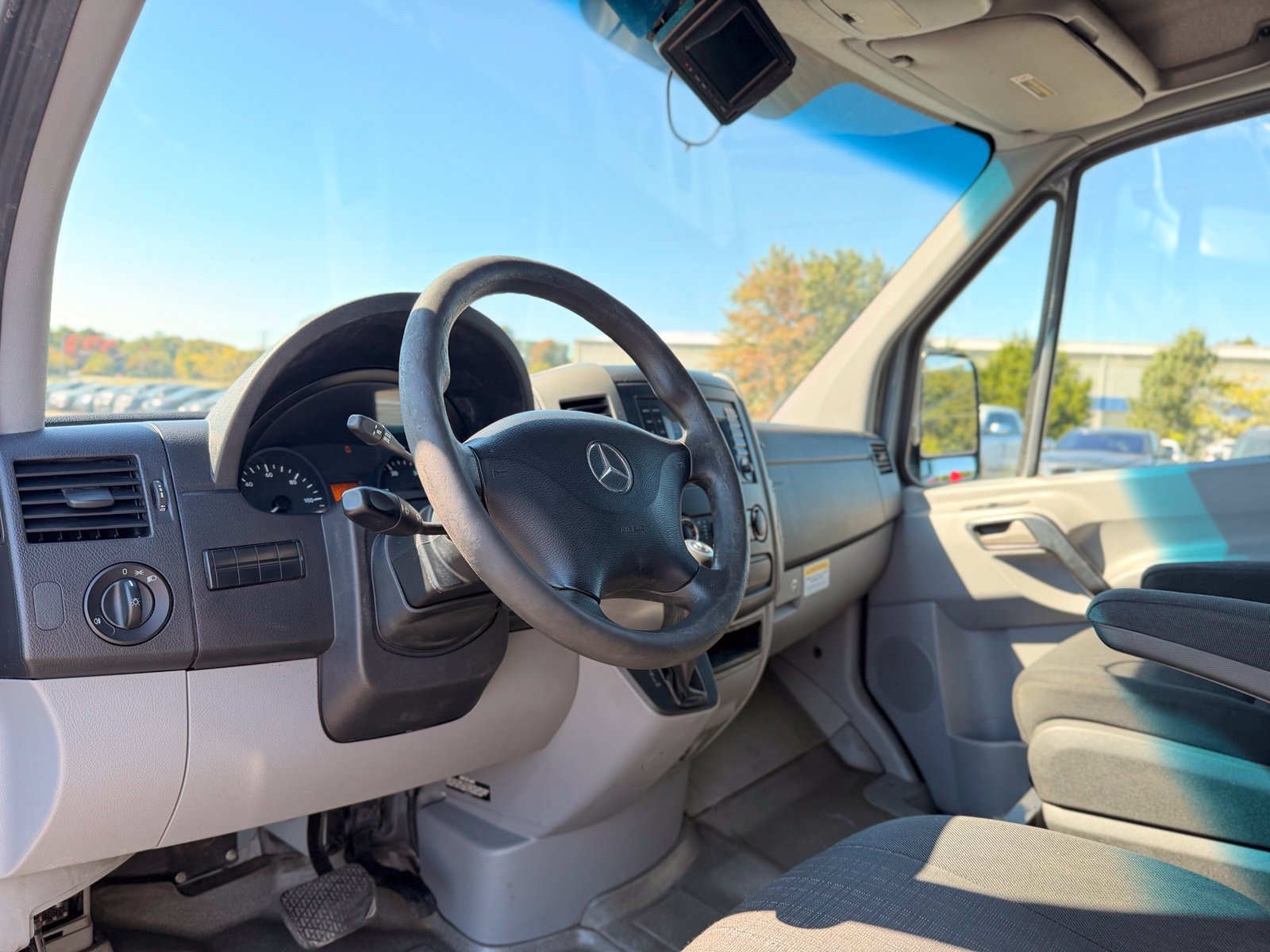 Used 2016 Mercedes-Benz Sprinter 2500 image 16