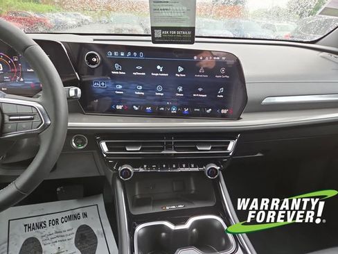 New 2026 Chevrolet Traverse LT w/ Midnight/Sport Edition AWD/4WD image 11