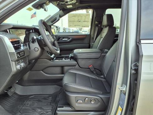 New 2026 GMC Yukon XL Denali w/ Sun & Power Step Package image 19