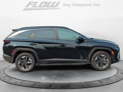 Certified 2025 Hyundai Tucson SEL AWD/4WD image 10