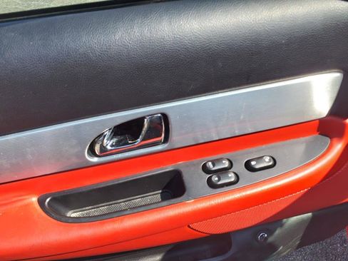 Used 2004 Ford Thunderbird Deluxe image 8