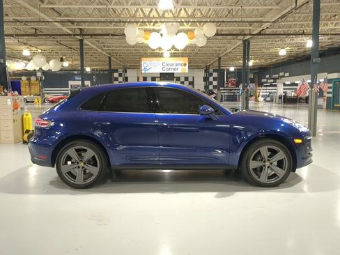 Used 2024 Porsche Macan Turbo AWD/4WD image 7