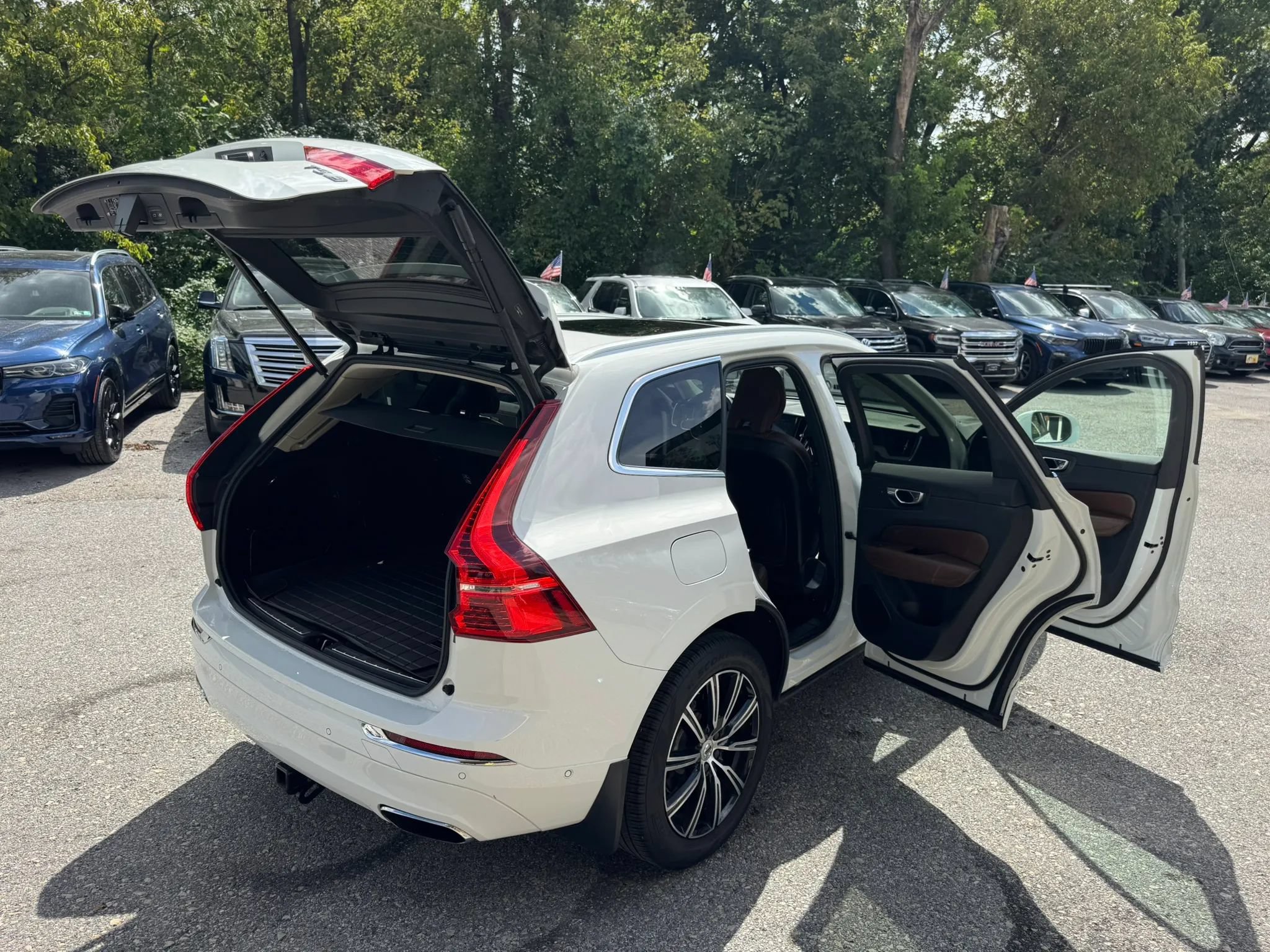 Used 2019 Volvo XC60 T5 Inscription AWD/4WD image 11