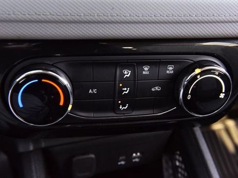 Used 2025 Chevrolet TrailBlazer LT image 13