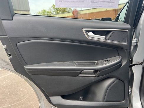 Used 2023 Ford Edge SEL image 16
