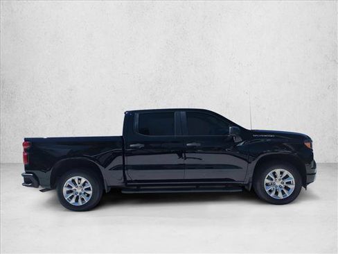Used 2024 Chevrolet Silverado 1500 Custom RWD image 4
