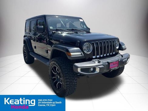 Used 2018 Jeep Wrangler Unlimited Sahara w/ LED Lighting Group AWD/4WD image 3
