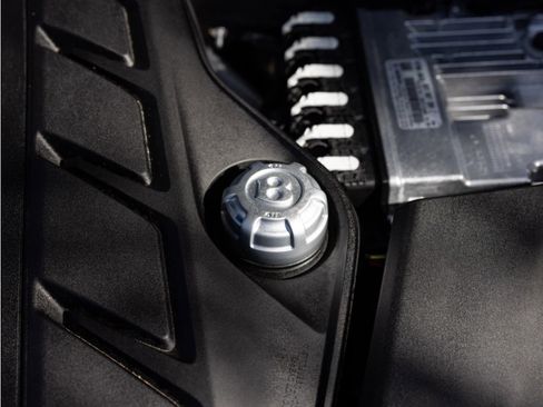 Certified 2024 Bentley Bentayga Extended Wheelbase image 96