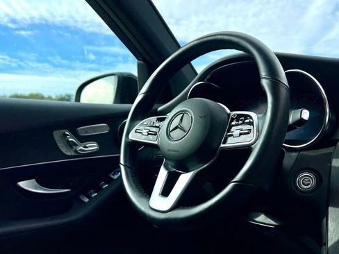 Certified 2022 Mercedes-Benz GLC 300 4MATIC image 12