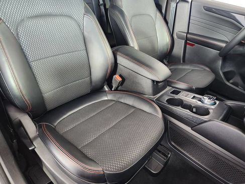 Used 2023 Ford Escape ST-Line Select w/ Tech Pack #1 AWD/4WD image 8