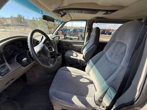 Used 2001 Chevrolet Astro Passenger AWD image 15