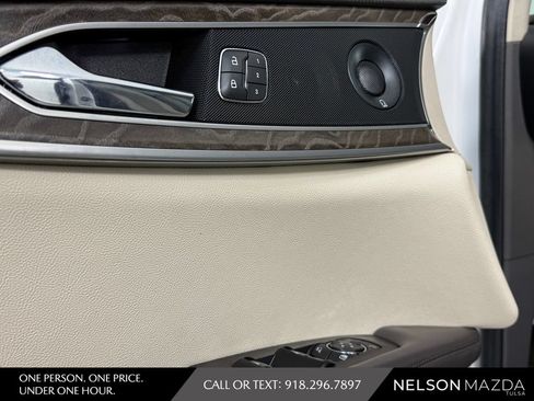 Used 2018 Lincoln MKX Reserve w/ Driver Assistance Package FWD image 21