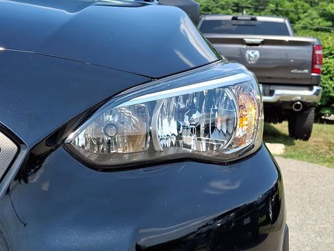 Used 2021 Subaru Crosstrek 2.0i AWD/4WD image 10
