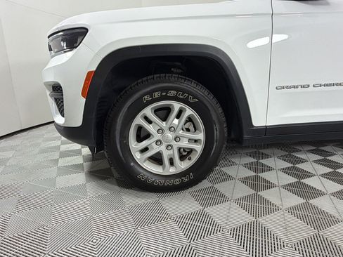 Used 2023 Jeep Grand Cherokee Laredo RWD image 13