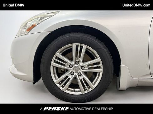 Used 2013 INFINITI G37 Journey w/ Premium Pkg image 2