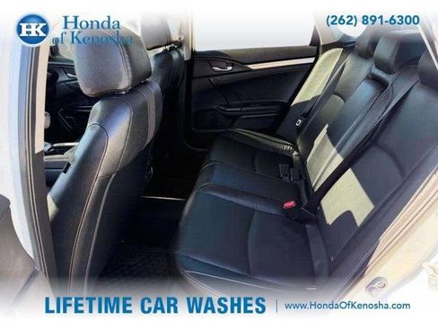 Used 2019 Honda Civic Touring image 10