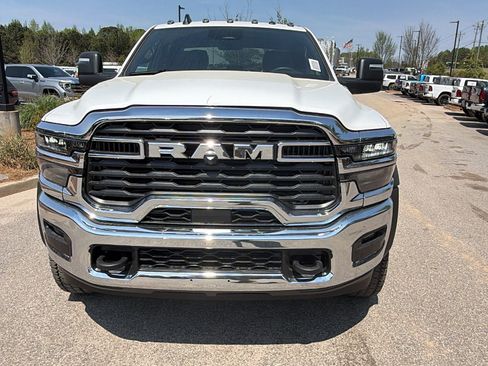 New 2026 RAM 5500 Tradesman w/ Chrome Appearance Group AWD/4WD image 3