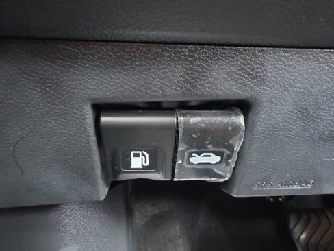 Used 2025 Nissan Kicks Play S FWD image 29
