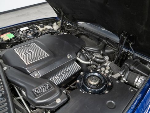 Used 1999 Bentley Azure Mulliner RWD image 11