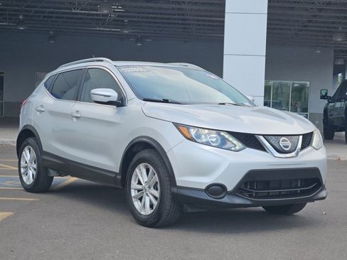 Used 2018 Nissan Rogue Sport SV FWD image 2