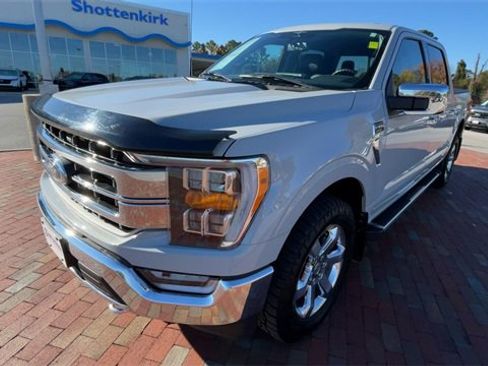 Used 2023 Ford F150 Lariat w/ Max Trailer Tow Package image 5