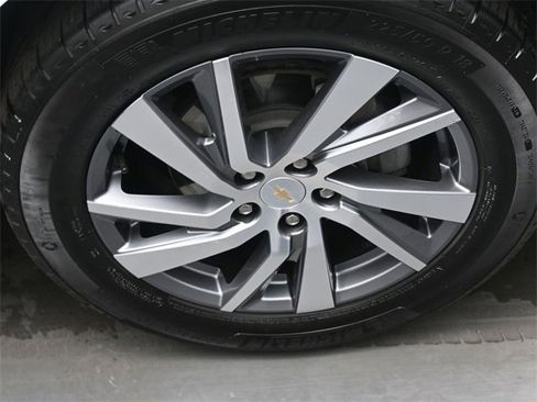 Used 2023 Chevrolet Equinox LT image 29