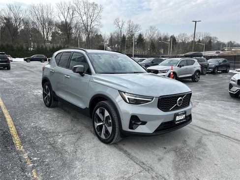 New 2026 Volvo XC40 B5 Plus w/ Protection Package Premier image 2