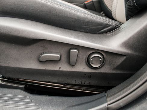 Used 2024 Subaru Outback Premium AWD/4WD image 10