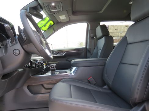 New 2026 GMC Sierra 1500 SLT w/ SLT Premium Plus Package image 42