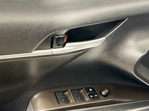 Used 2023 Toyota Camry SE FWD image 16