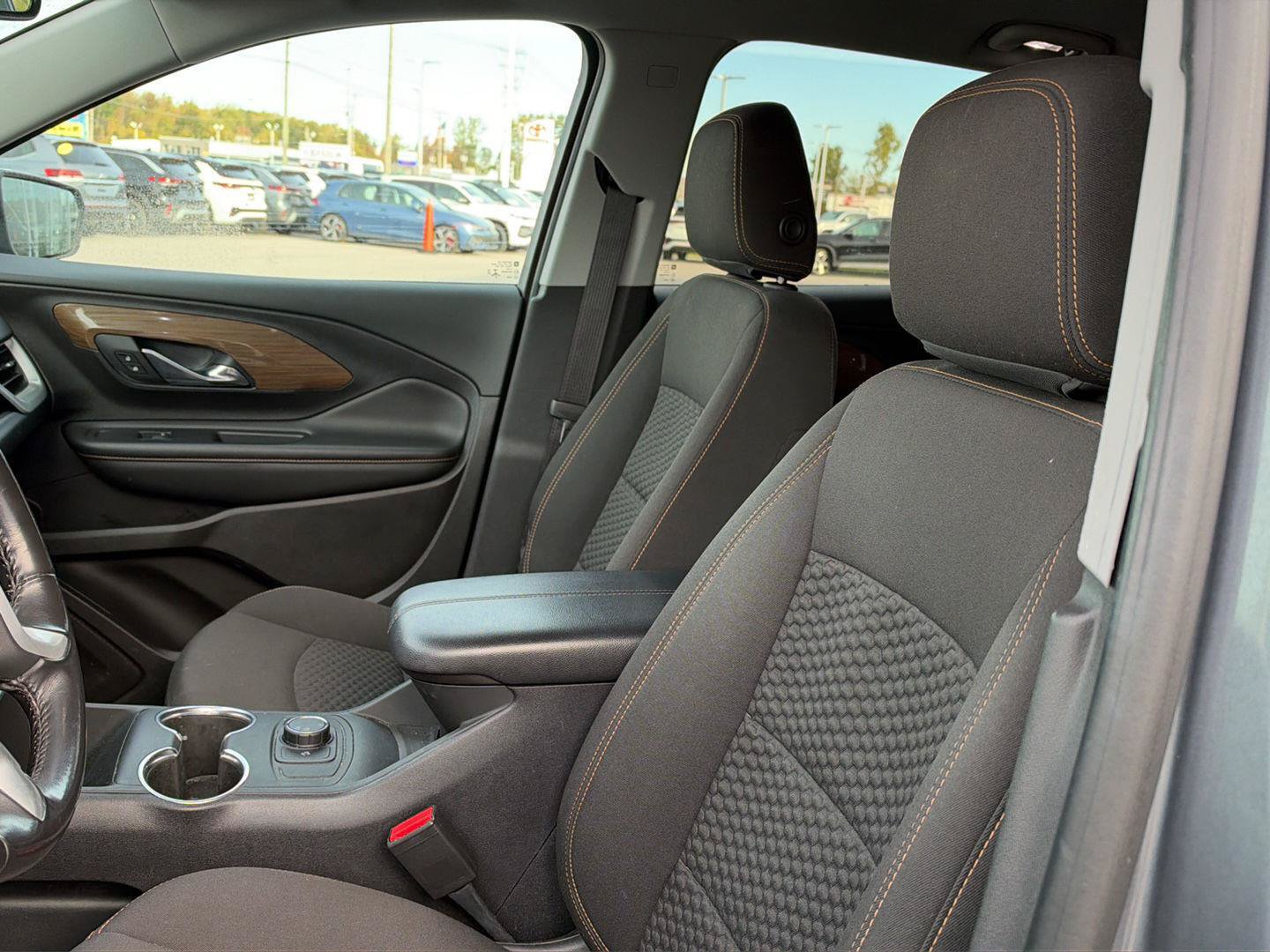 Used 2019 GMC Terrain SLE w/ Black Edition AWD/4WD image 8