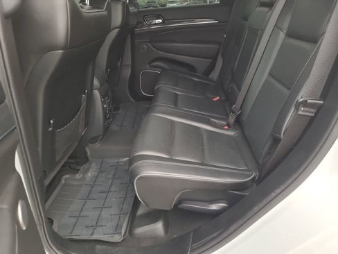 Used 2020 Jeep Grand Cherokee Overland image 21