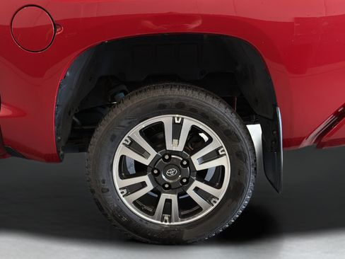 Used 2018 Toyota Tundra SR5 w/ TRD Sport Package AWD/4WD image 33