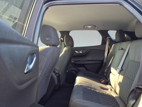 Used 2022 Chevrolet Blazer LT FWD image 11
