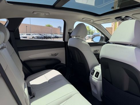 Used 2025 Hyundai Tucson Limited AWD/4WD image 43