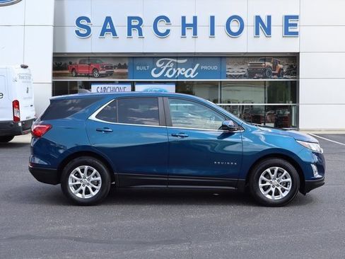 Used 2021 Chevrolet Equinox LT image 2