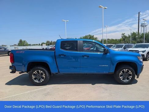 Used 2022 Chevrolet Colorado Z71 AWD/4WD image 2