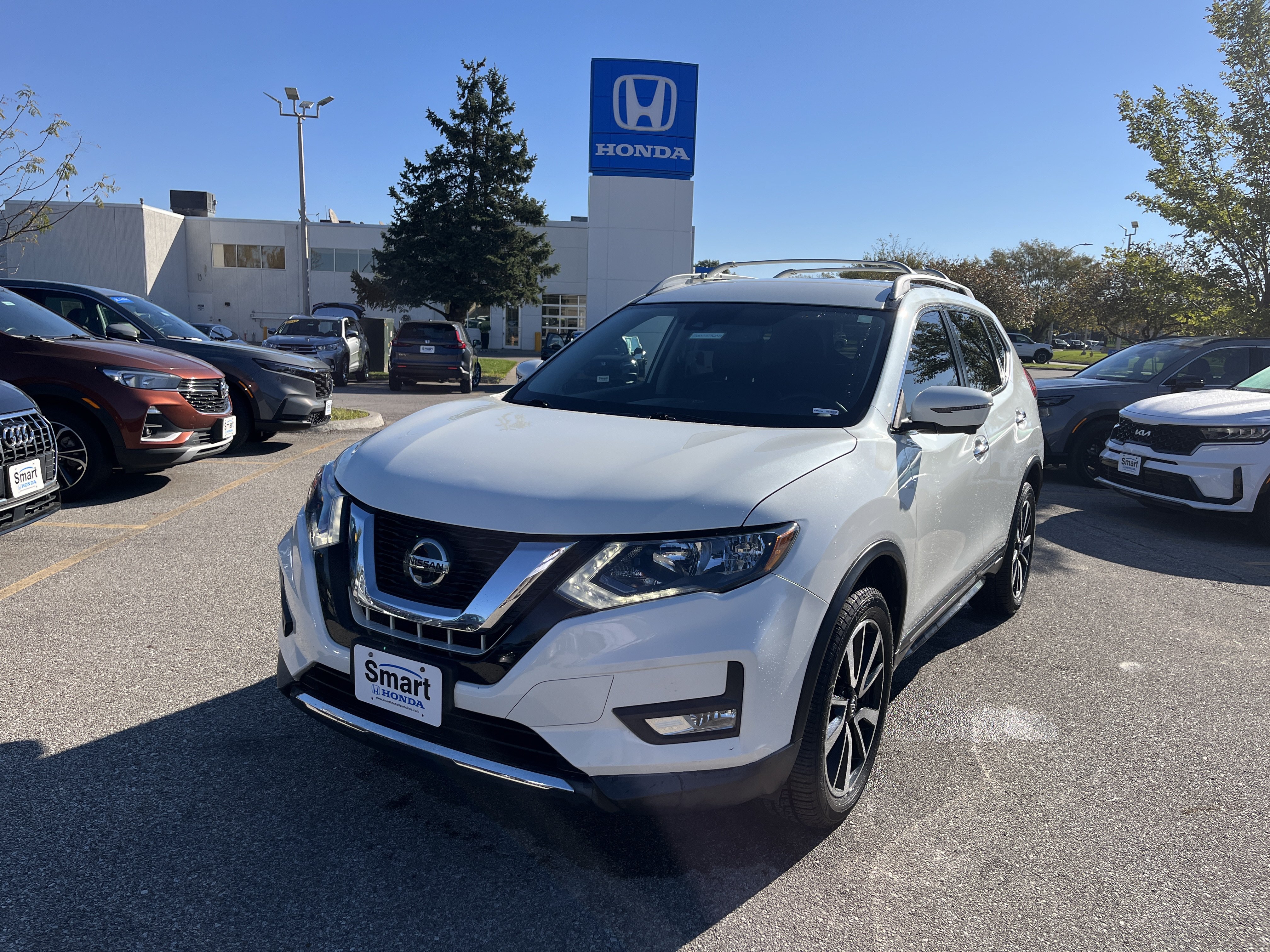Used 2019 Nissan Rogue SL AWD/4WD image 1